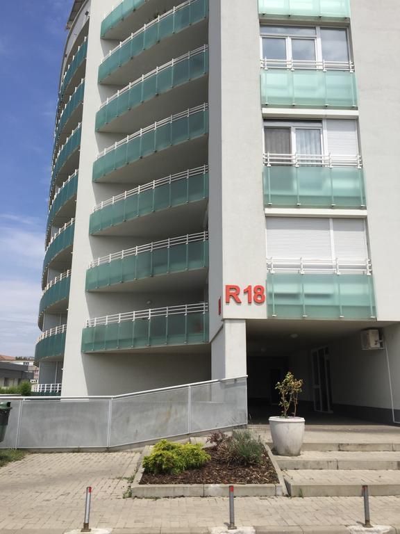 Caraway Apartment Gran Varadino Esterno foto